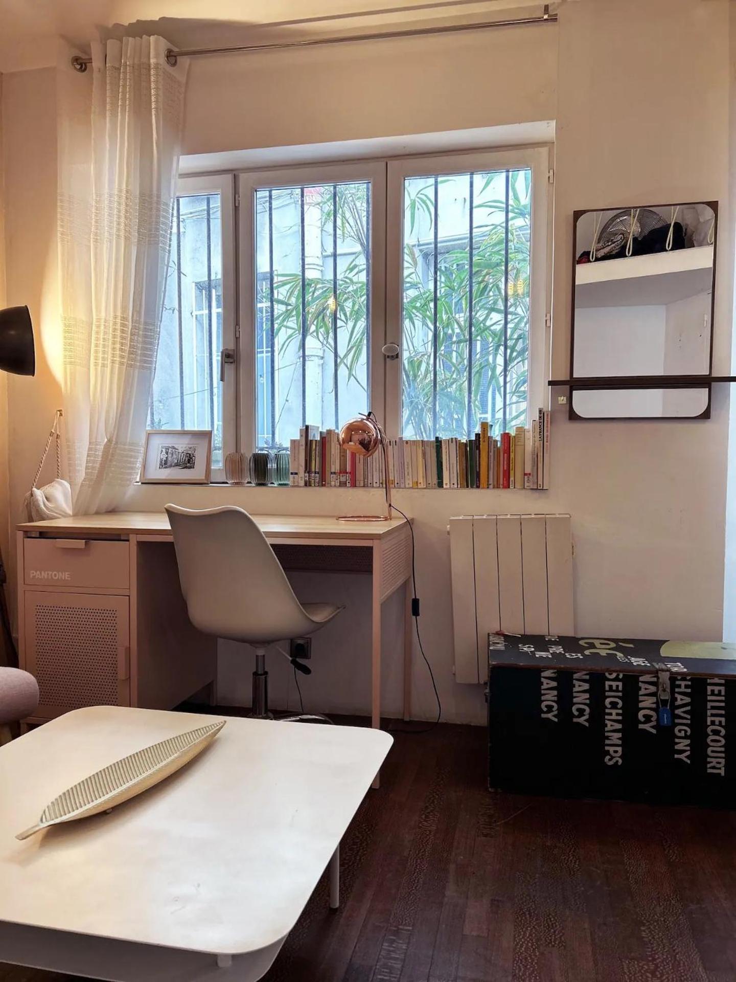 A Montmartre Atelier Architecte Guest house *